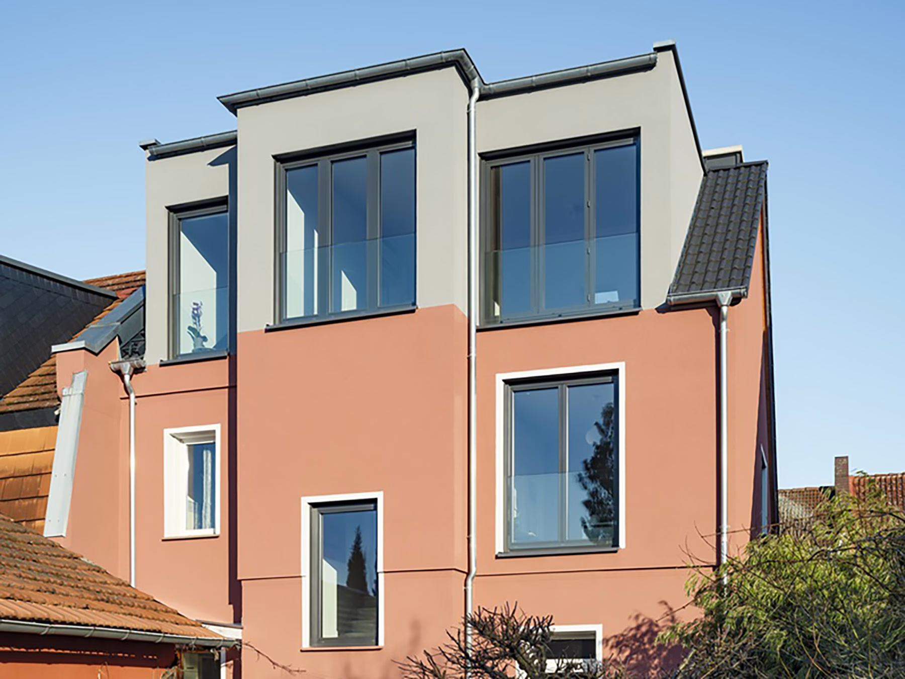 Ulrike Franke Architektur - Sonniger Ausblick- Dachaufstockung mit Atmosphäre