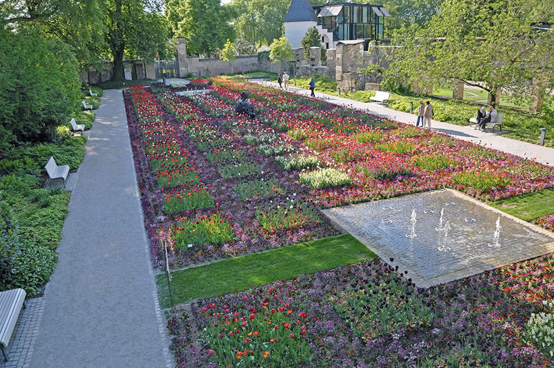 Referenzen Bugakoblenz Mittl Blhof Fruehjahrsflor